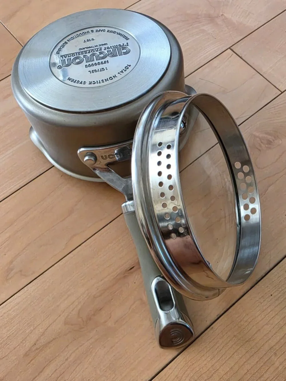 Circulon Premier Professional 1QT/0.9L Saucepan + Dual Strain Lid Hard Anodized